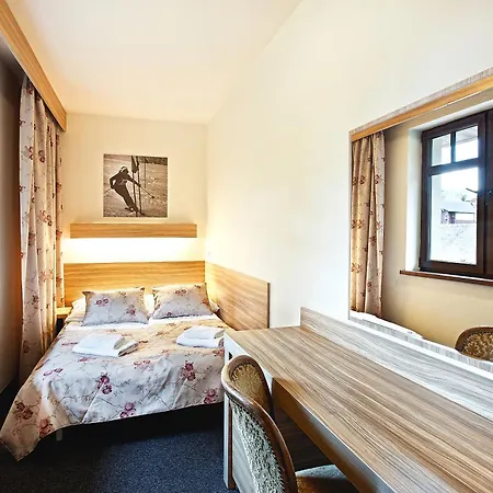 Absolwent Ośrodek wypoczynkowy 3*